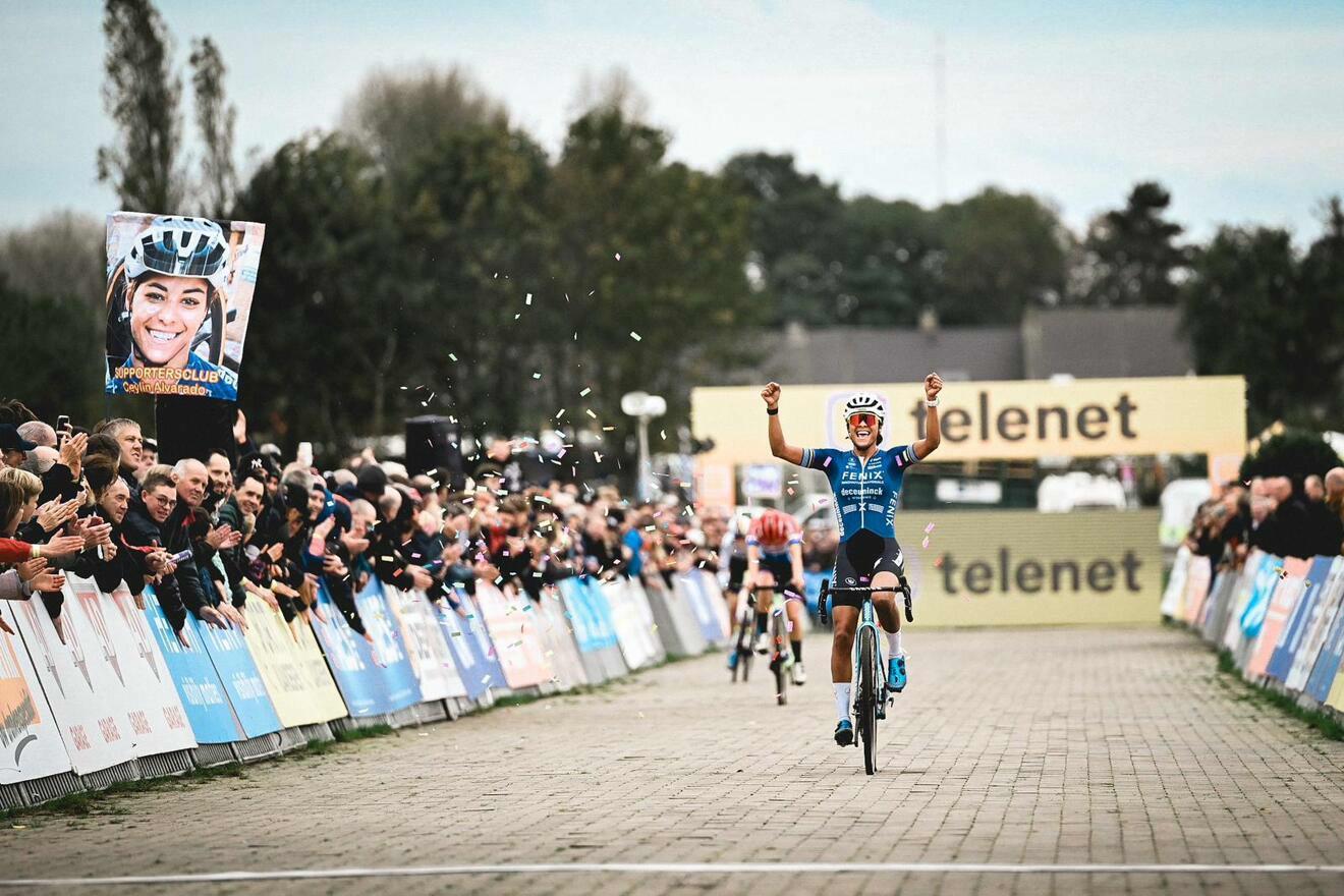 Ceylin del Carmen Alvarado remporte la manche d'ouverture à Ruddervoorde