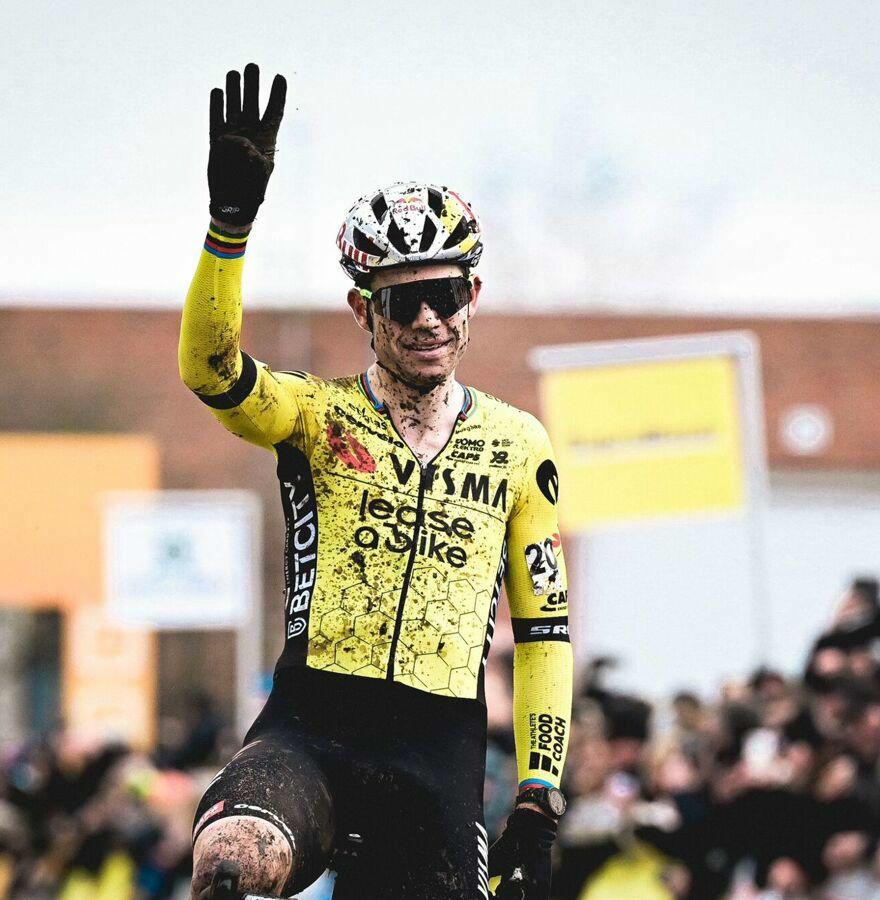 Wout van Aert a frappé fort à Gullegem