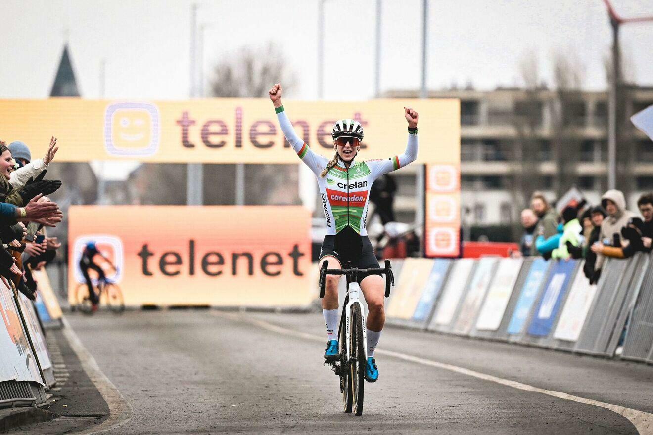 Inge Van der Heijden pakt uit met eerste zege in de Superprestige